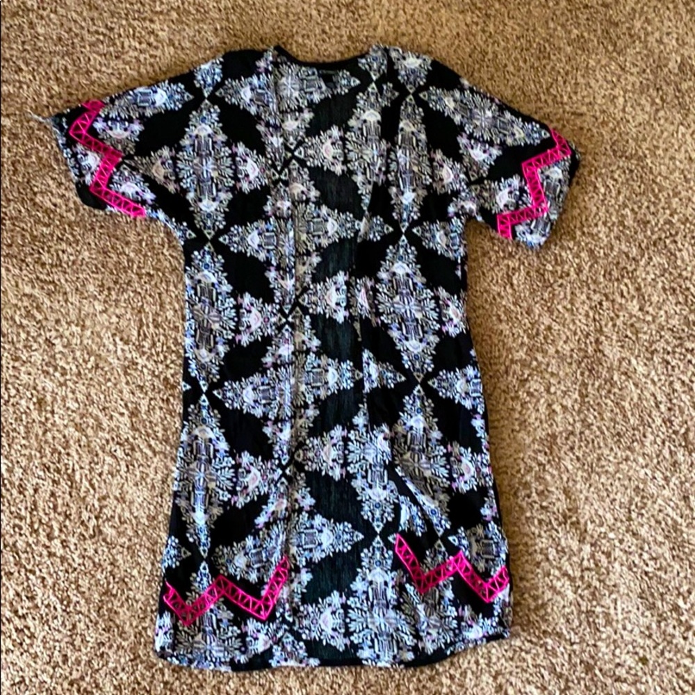 Girls Black White Pink Boho Kimono in a size 6/6x